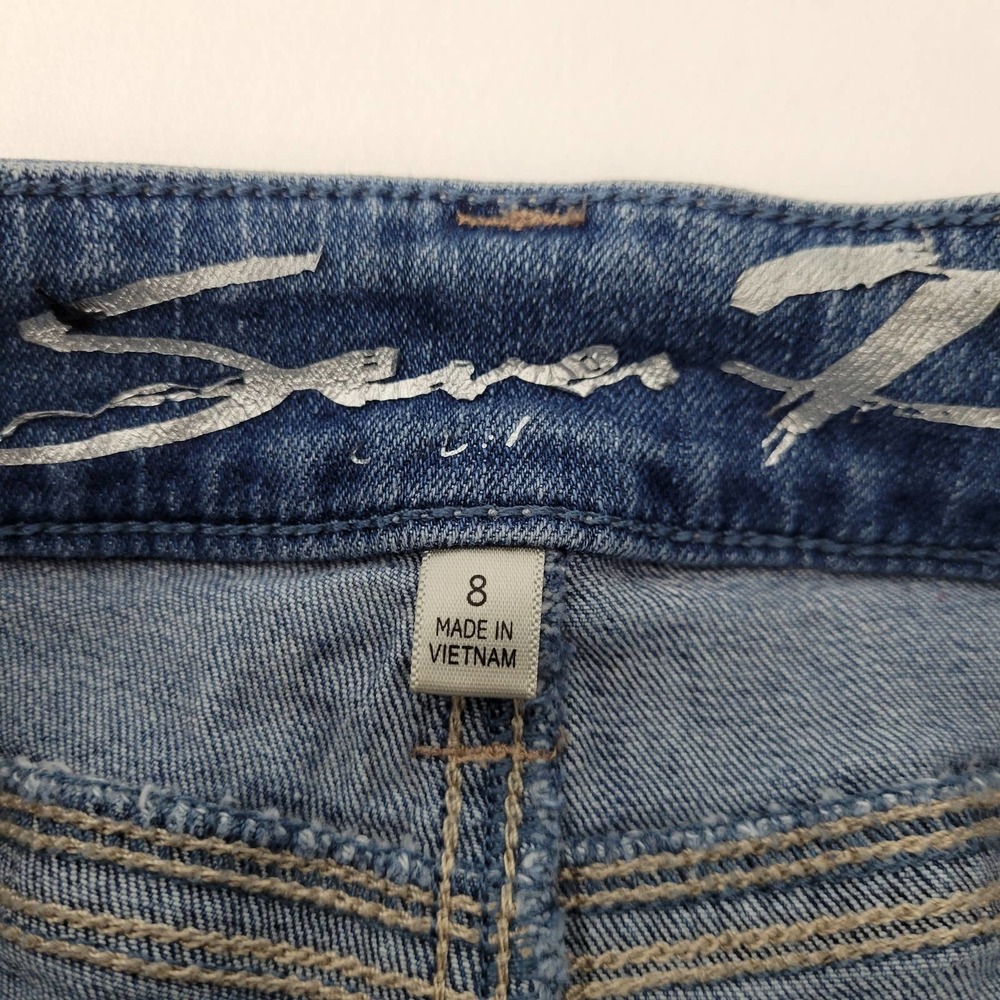 7Seven For All Mankind Women's Distressed Denim Shorts Size 8 32622-3E3 - Picture 5 of 7